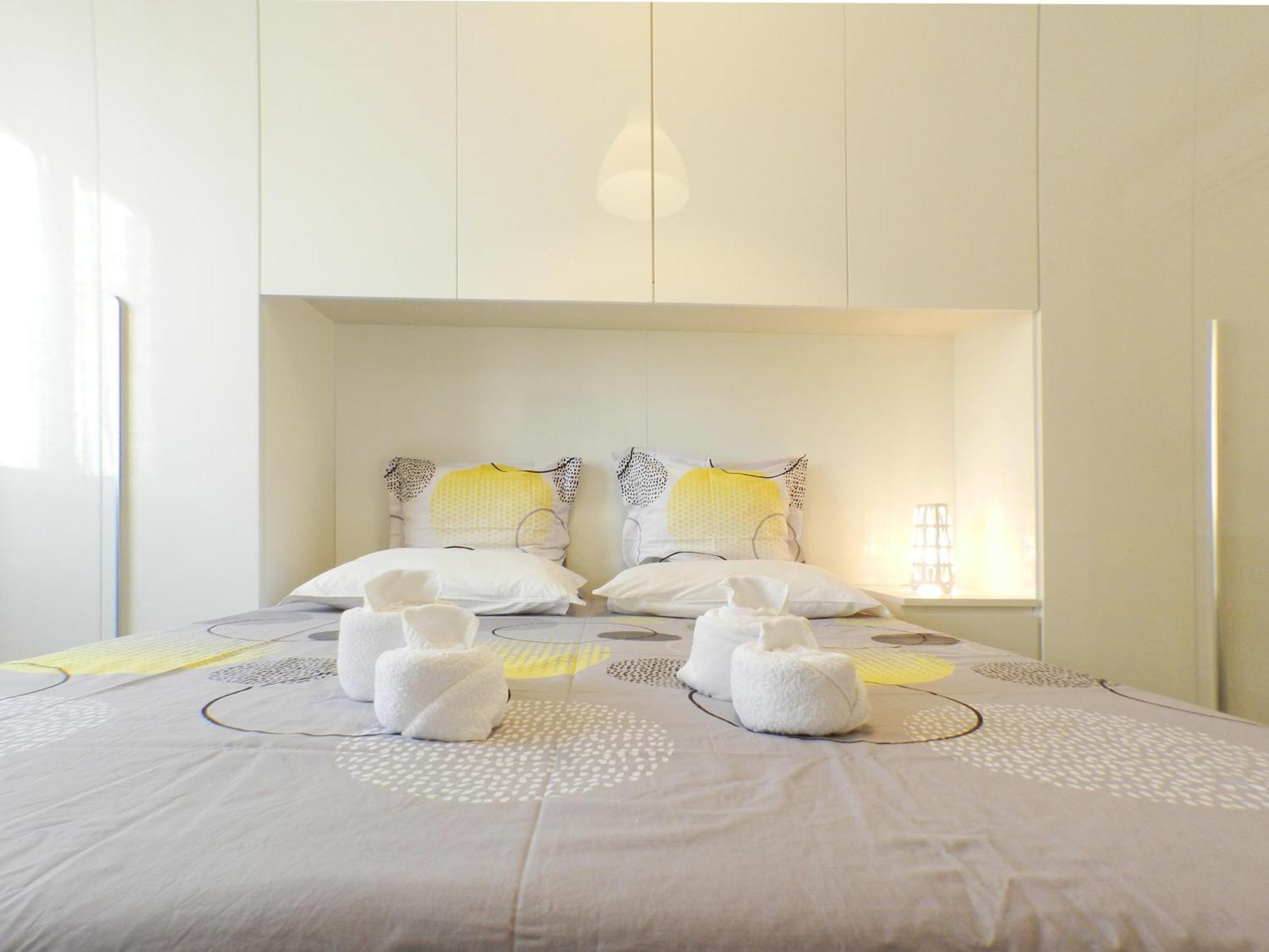 Movie Apartment Rom